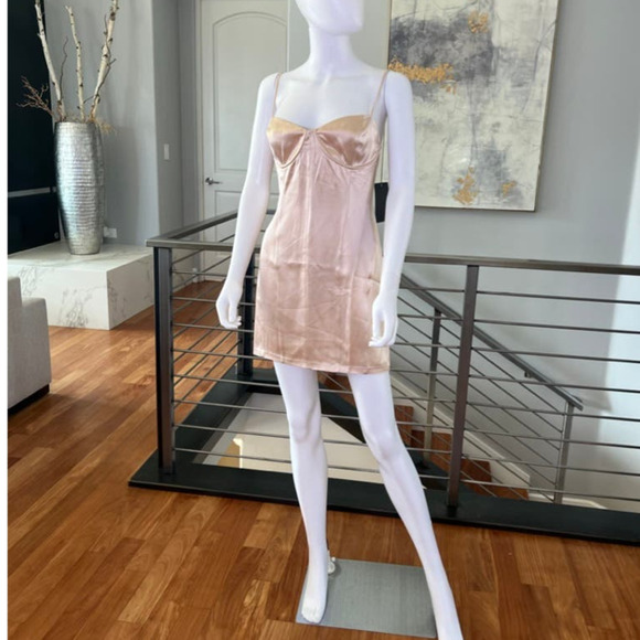 Retrofete Cosmo Dress in Dusty Peach - Picture 1 of 14